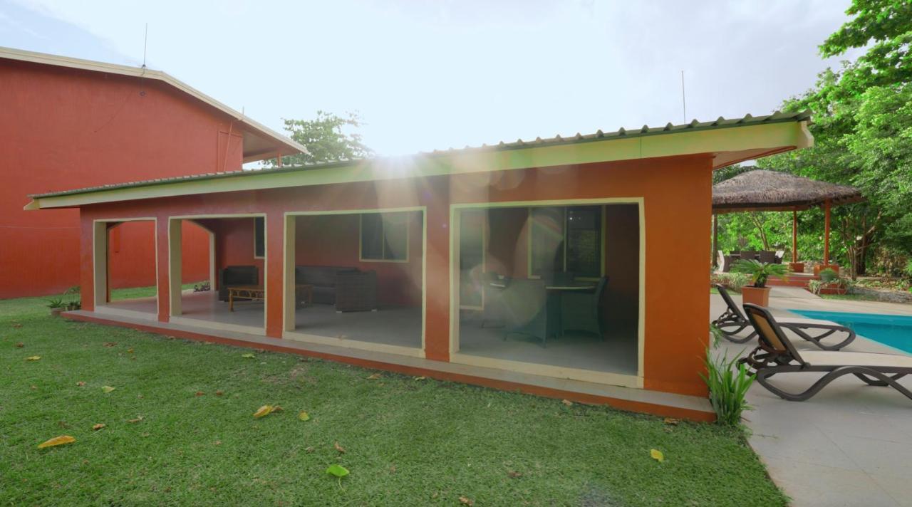 Elluk East Studios Port Vila Exterior foto